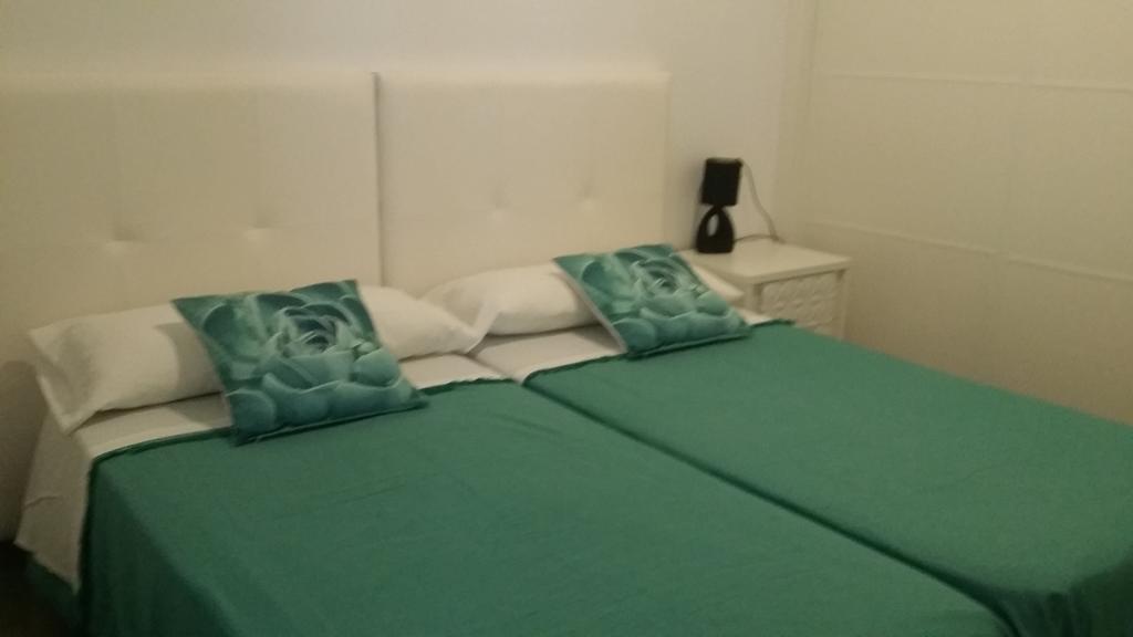 Apartamentos Iliberis Γρανάδα Δωμάτιο φωτογραφία