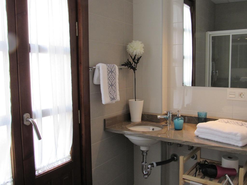 Apartamentos Iliberis Γρανάδα Δωμάτιο φωτογραφία